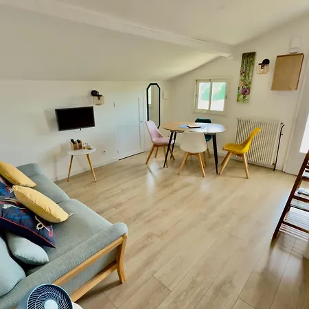 Appartement Cosy & Terrasse - Maison Des Chenes 64 * בוקו